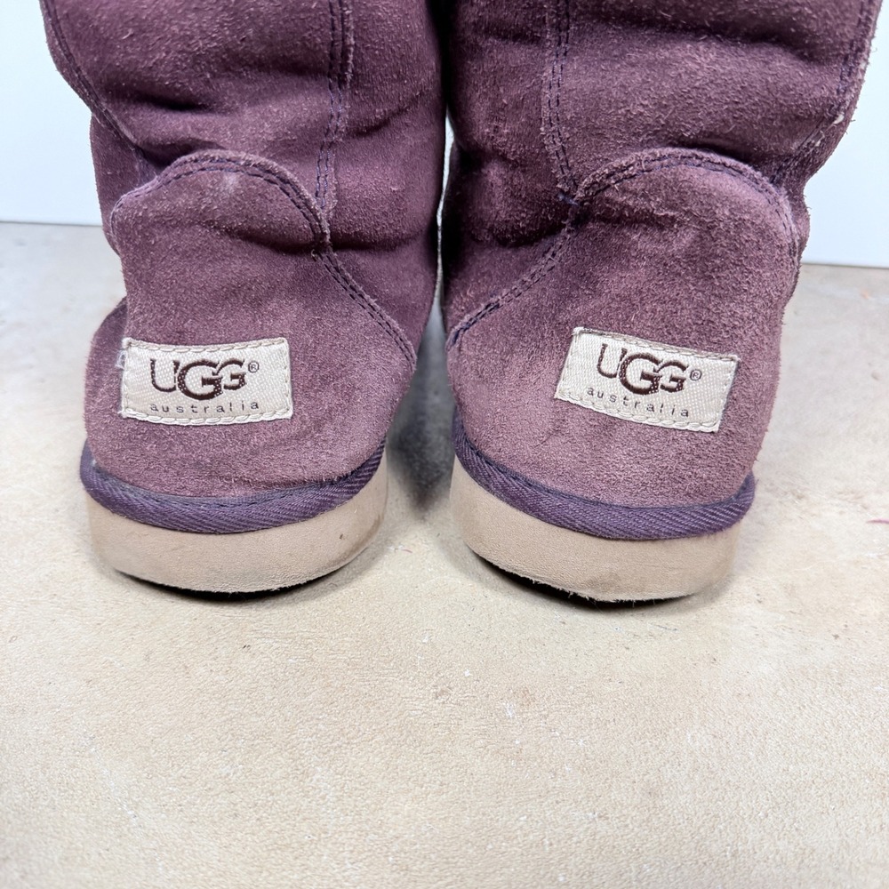 UGG Australia Women's Purple Suede Sheepskin Lined Boots Size 9 - Picture 2 of 6